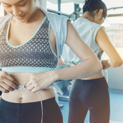 5 Early Warning Signs Of Lung Cancer That Are Often Overlooked & Treatments