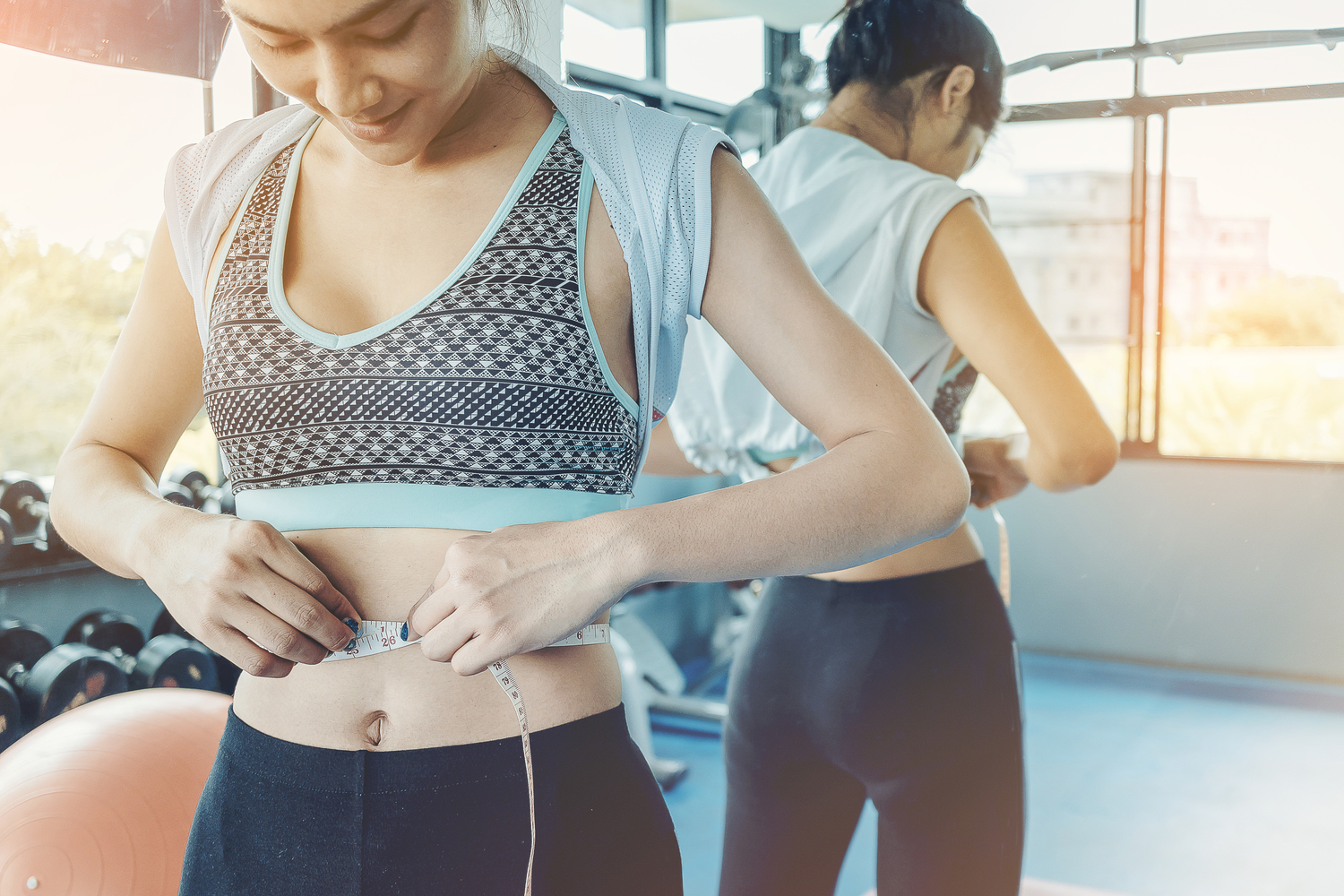 5 Early Warning Signs Of Lung Cancer That Are Often Overlooked & Treatments